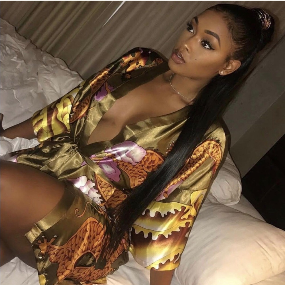 Beautiful Honey Dragon Kimono robe✨